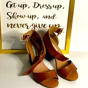 Cognac colored Steve Madden heel